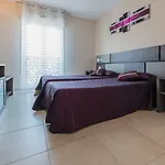 Hotel Holidays & Work Sanary-sur-Mer