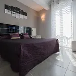 Holidays & Work Hotel Sanary-sur-Mer