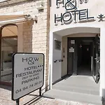 Holidays & Work 3* Sanary-sur-Mer
