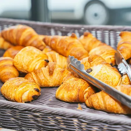 Holidays & Work Hotel