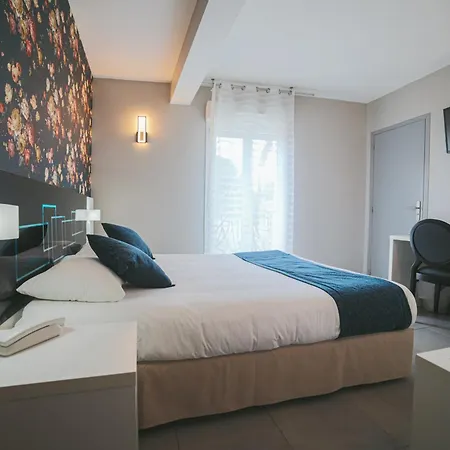 Holidays & Work Hotel