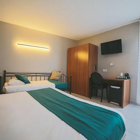 Holidays & Work Hotel Sanary-sur-Mer