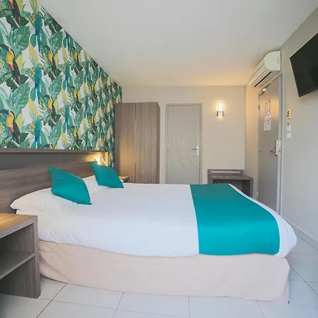 Holidays & Work Hotel 3*