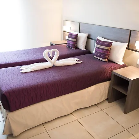 Hotel Holidays & Work 3*