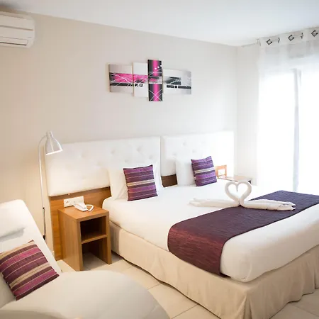 Holidays & Work Sanary-sur-Mer