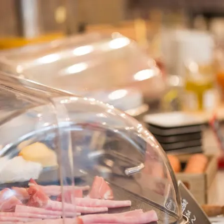 Hotel Holidays & Work Hotel Sanary-sur-Mer