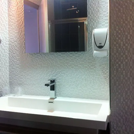 Holidays & Work Hotel 3* Sanary-sur-Mer