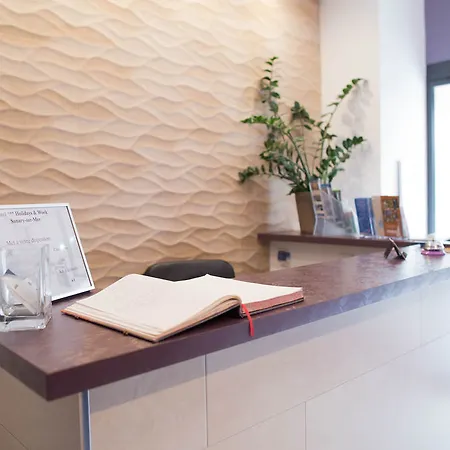 Hotel Holidays & Work Hotel 3*