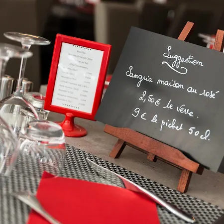 Hotel Holidays & Work Hotel 3*