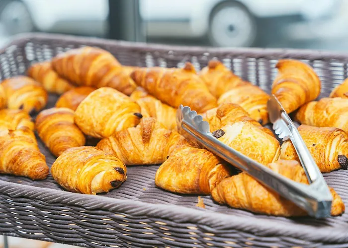 Holidays & Work Hotel