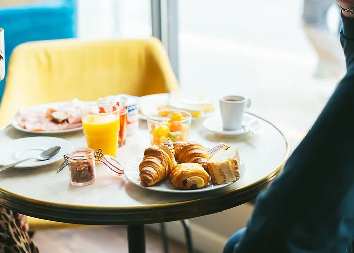 Hotel Holidays & Work Sanary-sur-Mer