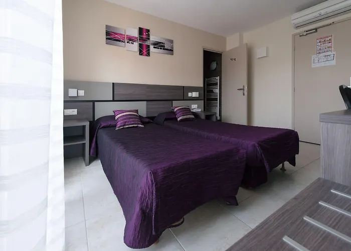 Holidays & Work Hotel Sanary-sur-Mer