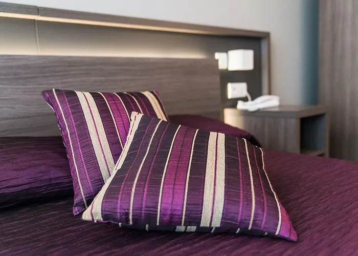 Holidays & Work Hotel 3*