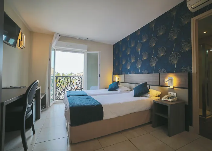 Hotel Holidays & Work Sanary-sur-Mer