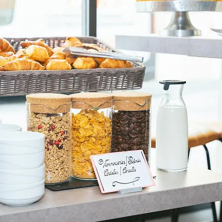 Holidays & Work Санари-сюр-Мер