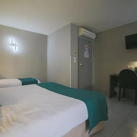 Hotel Holidays & Work