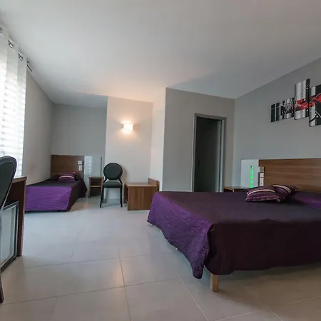 Holidays & Work Hotel