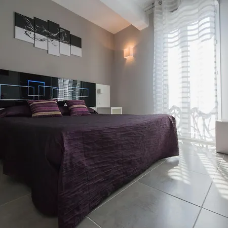 Holidays & Work Hotel Sanary-sur-Mer