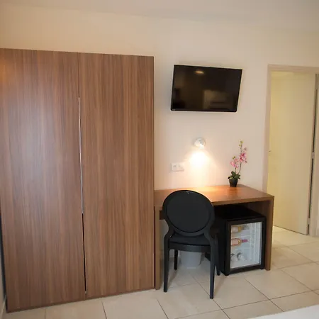 Holidays & Work Hotel 3*