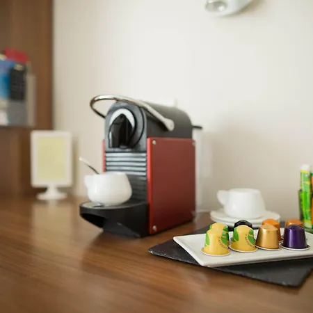 Holidays & Work 3* Санари-сюр-Мер