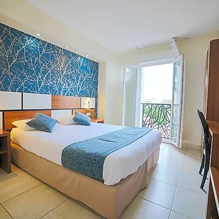 Holidays & Work 3* Sanary-sur-Mer