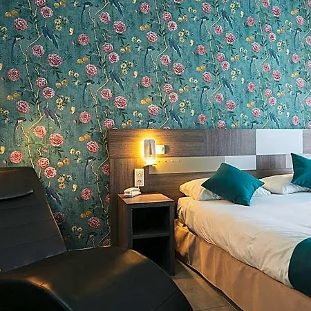 Holidays & Work Hotel 3*