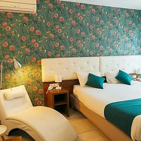 Holidays & Work Ξενοδοχείο 3*