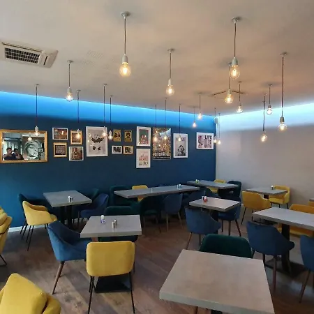 Holidays & Work Санари-сюр-Мер